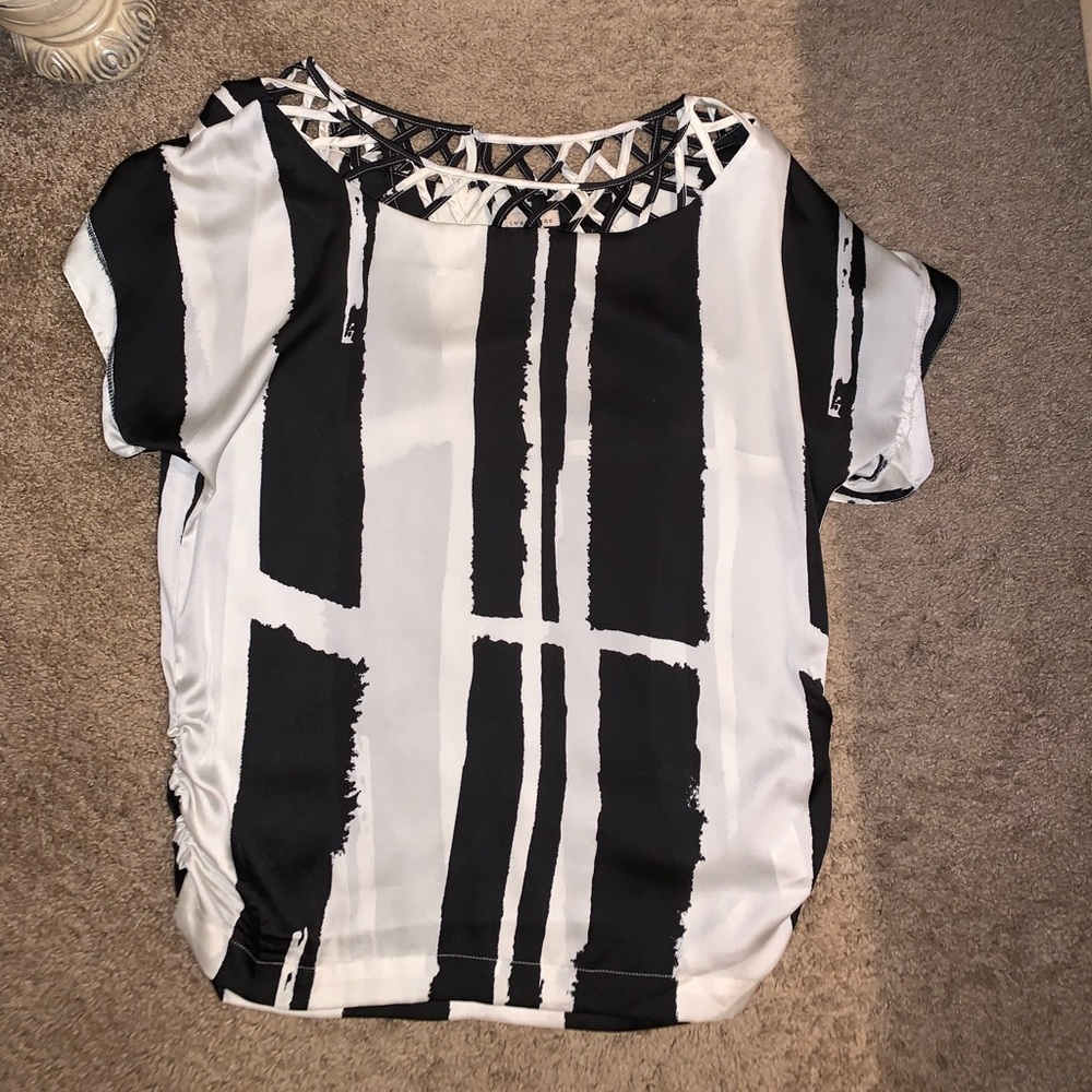 Forever 21 women’s t-shirt blouse